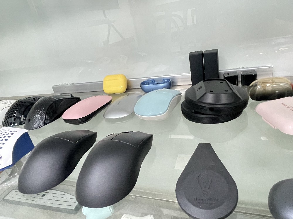 PU 漆与 UV 漆在塑料件表面处理中的特性、应用及选择策略剖析